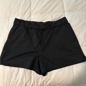 Lululemon black cinchable waist high rise shorts